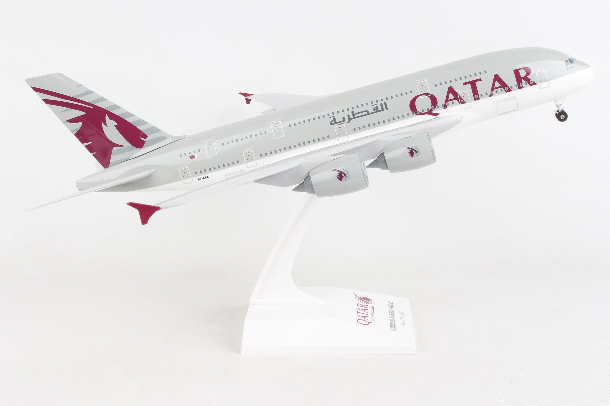 SKR1062 SKYMARKS QATAR A380 1/200 W/GEAR